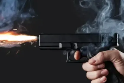 Sargento da PM mata mulher e atira na filha dentro de clínica médica