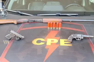 Três armas de fogo são apreendidas durante patrulhamento na região leste de Goianésia
