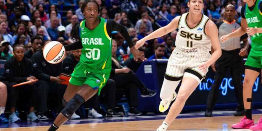 Em tour pelos EUA, seleção brasileira cai para o Chicago Sky, da WNBA Em tour pelos EUA, seleção brasileira cai para o Chicago Sky, da WNBA