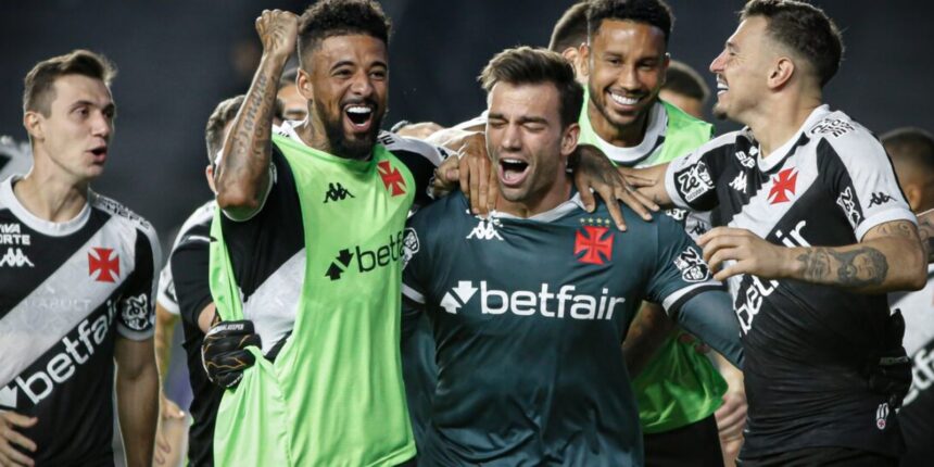 Léo Jardim salva e Vasco elimina o Operário-PR na Copa do Brasil; Grêmio é eliminado