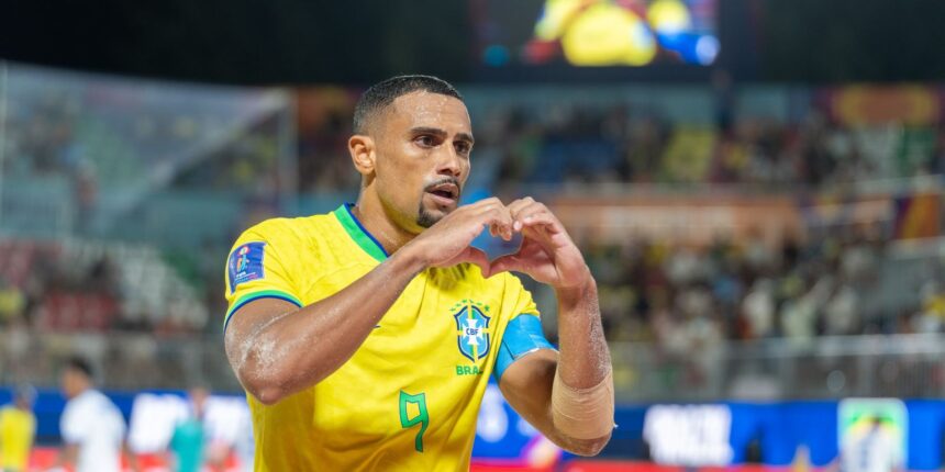 Brasil estreia com vitória no Mundial de Beach Soccer Brasil estreia com vitória no Mundial de Beach Soccer