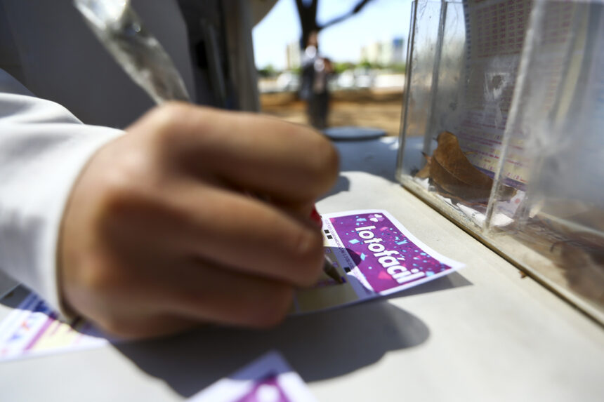 Lotofácil 3408: resultado do sorteio desta terça-feira (03/06/2025) Lotofácil 3408: resultado do sorteio desta terça-feira (03/06/2025)