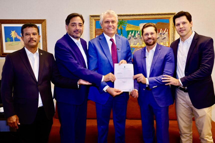 Caiado sanciona lei que prevê promoção de 3.307 militares da PM e do Corpo de Bombeiros – Portal Goiás Caiado sanciona lei que prevê promoção de 3.307 militares da PM e do Corpo de Bombeiros – Portal Goiás