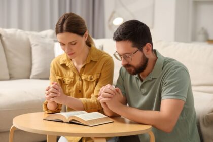 5 orações para proteger e fortalecer o relacionamento amoroso  5 orações para proteger e fortalecer o relacionamento amoroso