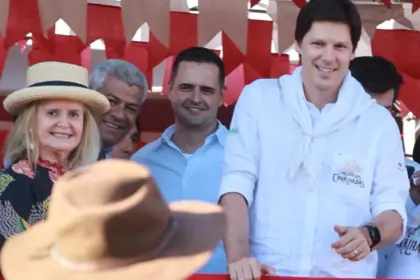 Daniel Vilela abre as Cavalhadas de Pirenópolis e reafirma compromisso do governo estadual com reconstrução do Cavalhódromo