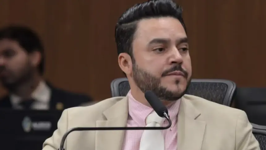 Deputado José Machado passa mal a caminho de Israelândia e é hospitalizado Deputado José Machado passa mal a caminho de Israelândia e é hospitalizado