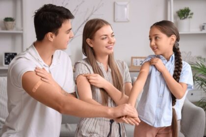 Confira as vacinas essenciais para cada fase da vida Confira as vacinas essenciais para cada fase da vida