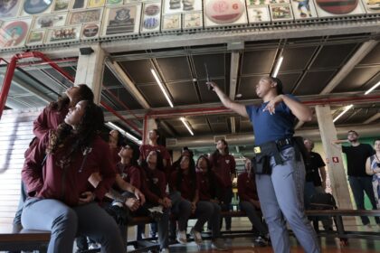 SP: Torcedores acompanham o Campeonato Feminino no Museu do Futebol