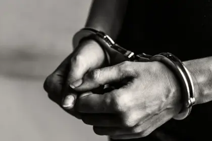 Madrasta é presa em flagrante por maus-tratos contra criança de 9 anos em Goianésia