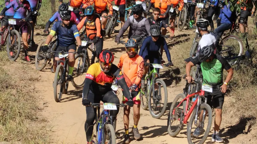 Passeio Ciclístico “Viva Meio Ambiente” reúne ciclistas de 48 cidades e celebra a natureza em sua 3ª edição Passeio Ciclístico “Viva Meio Ambiente” reúne ciclistas de 48 cidades e celebra a natureza em sua 3ª edição