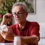 Veja os riscos do uso excessivo de medicamentos por idosos Veja os riscos do uso excessivo de medicamentos por idosos