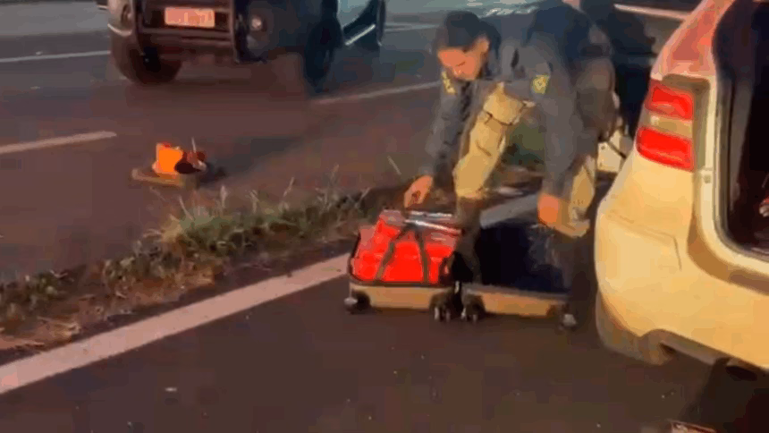 PRF apreende 140 Kg de maconha na BR-050