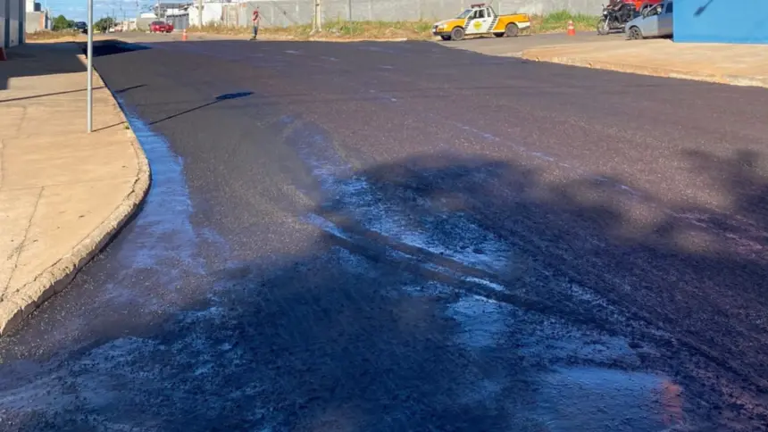 Ruas de Goianésia recebem melhorias com ações estratégicas da Prefeitura Ruas de Goianésia recebem melhorias com ações estratégicas da Prefeitura