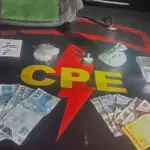 Traficante com tornozeleira é preso com cocaína pela CPE Goianésia Traficante com tornozeleira é preso com cocaína pela CPE Goianésia