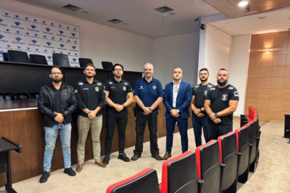 Policiais civis participam de seminário para combate ao tráfico de drogas promovido pela Receita Federal em Goiânia