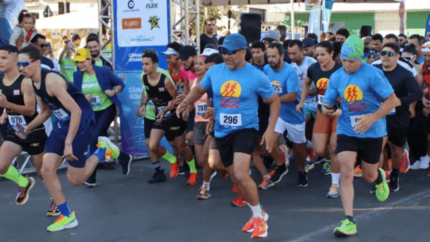 1ª Corrida do Legislativo reúne centenas de pessoas no centro de Goianésia