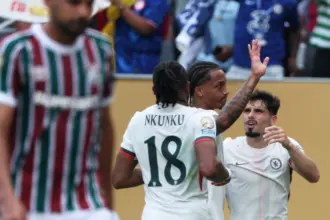 João Pedro marca dois e tira Fluminense da Copa do Mundo de Clubes