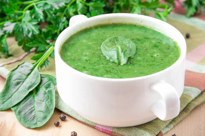 8 receitas de sopas e cremes saudáveis e saborosos 8 receitas de sopas e cremes saudáveis e saborosos