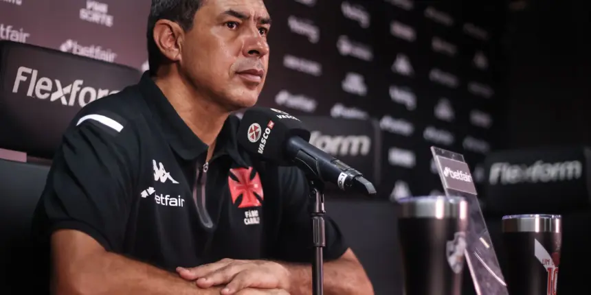 Vitória anuncia contratação do técnico Fabio Carille Vitória anuncia contratação do técnico Fabio Carille