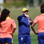 Arthur Elias admite favoritismo do Brasil na Copa América Arthur Elias admite favoritismo do Brasil na Copa América