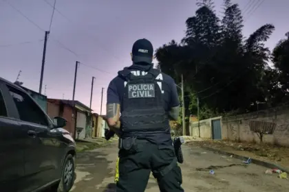 Após investigação da Polícia Civil, homem suspeito de estuprar a filha de 12 anos é localizado e preso na Bahia
