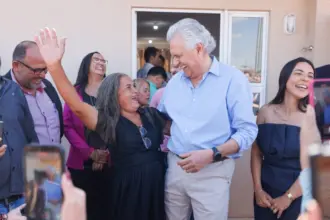 100 casas a custo zero são entregues a famílias de Quirinópolis – Portal Goiás