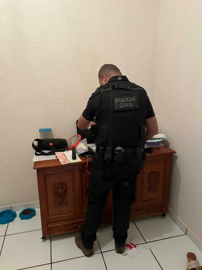 Homem é preso em Anápolis após aplicar golpe e lesar em R$ 35 mil moradora de Rio Verde – Policia Civil do Estado de Goiás Homem é preso em Anápolis após aplicar golpe e lesar em R$ 35 mil moradora de Rio Verde – Policia Civil do Estado de Goiás