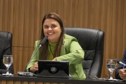 Vereadora solicita redutor de velocidade em avenida com alto risco de acidentes em Goianésia Vereadora solicita redutor de velocidade em avenida com alto risco de acidentes em Goianésia