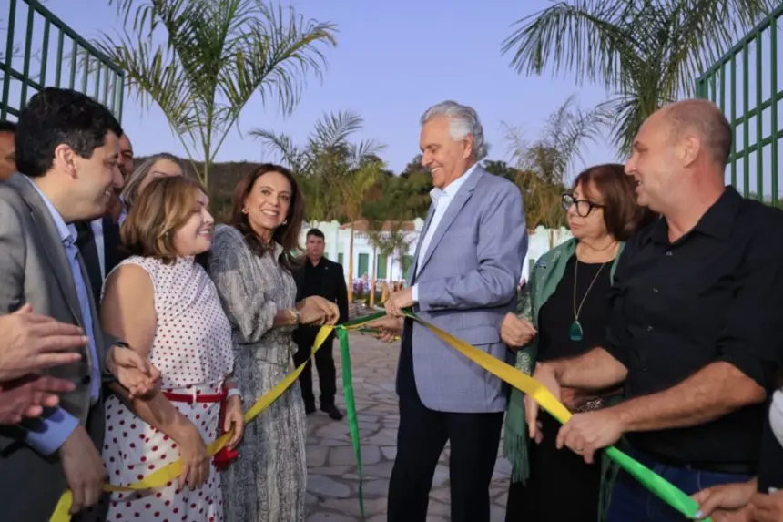 Governo entrega reforma do Palácio da Instrução, patrimônio simbólico da educação e do Estado