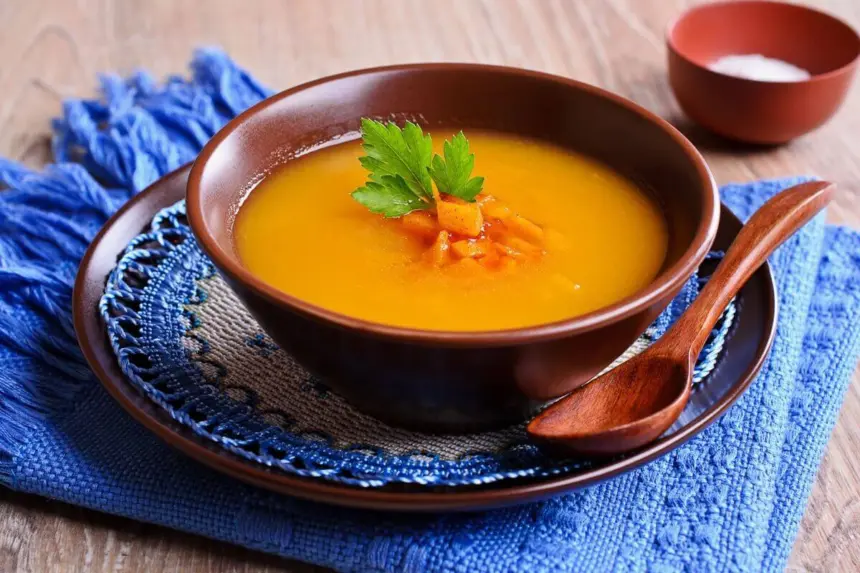 8 receitas de sopas e caldos fáceis para espantar o frio 8 receitas de sopas e caldos fáceis para espantar o frio