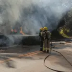 Acidente provoca incêndio em veículo na GO-080, sentido Jalles Machado