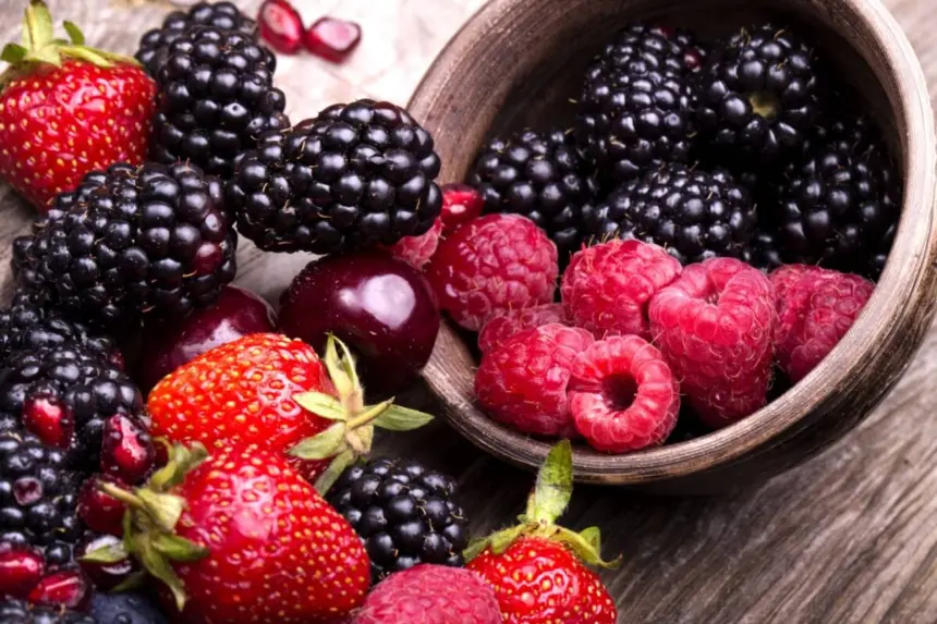 5 benefícios das frutas vermelhas para a saúde 5 benefícios das frutas vermelhas para a saúde