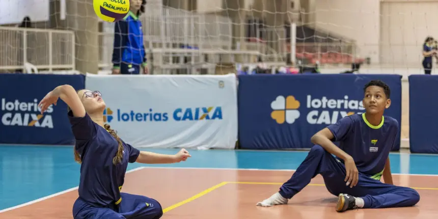 Gratuita, Escolinha Paralímpica leva esporte a jovens com deficiência