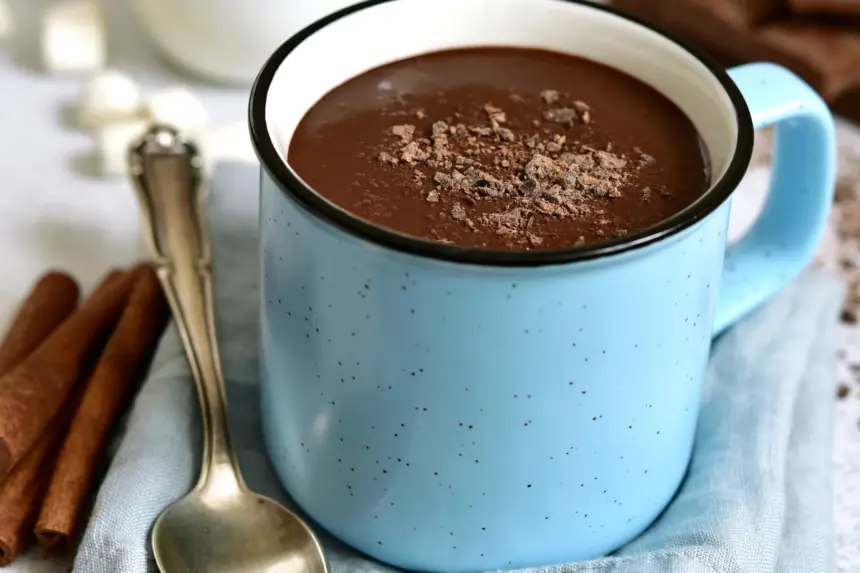 7 receitas de chocolate quente cremoso para fazer em casa