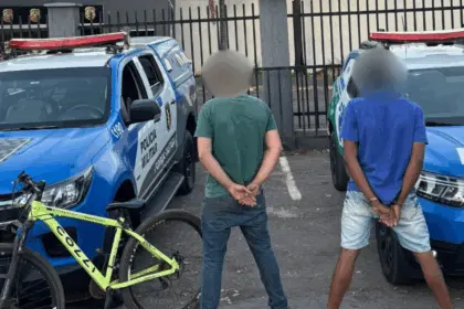 Furto de bicicleta no centro de Goianésia termina com versão contraditória e dois conduzidos à delegacia