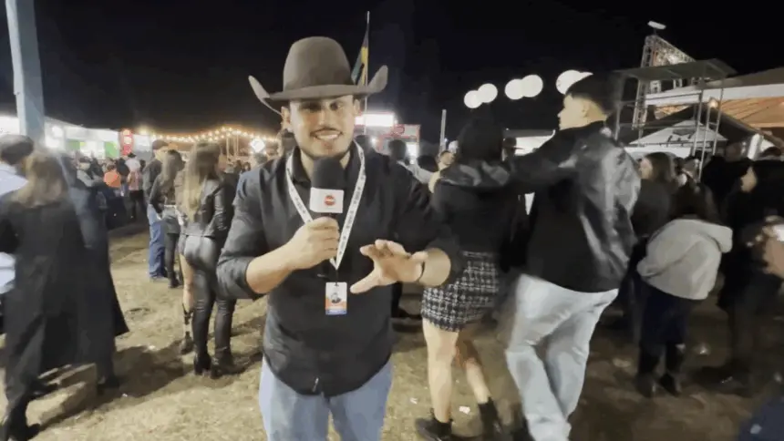 “Pecuária para Todos” em Goianésia começa com rodeio, show de Amado Batista e parque lotado “Pecuária para Todos” em Goianésia começa com rodeio, show de Amado Batista e parque lotado