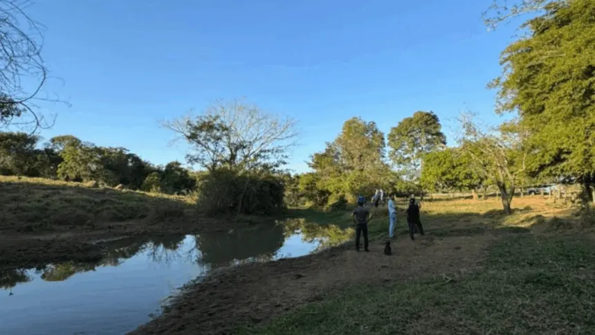 Polícia Civil investiga crime ambiental após despejo de soro em córrego de Palminópolis Polícia Civil investiga crime ambiental após despejo de soro em córrego de Palminópolis