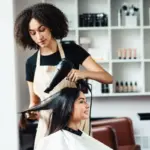 7 sinais de que seus produtos capilares estão fazendo mal à saúde 7 sinais de que seus produtos capilares estão fazendo mal à saúde