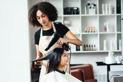 7 sinais de que seus produtos capilares estão fazendo mal à saúde 7 sinais de que seus produtos capilares estão fazendo mal à saúde