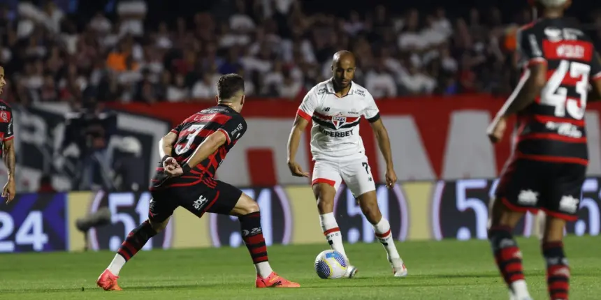 Brasileirão retorna com Flamengo x São Paulo neste sábado, no Maracanã Brasileirão retorna com Flamengo x São Paulo neste sábado, no Maracanã