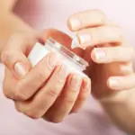 4 dicas para manter as unhas saudáveis no inverno