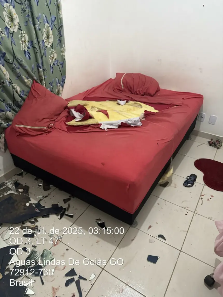 PCGO prende homem que destruiu vários bens da casa de sua companheira e evita feminicídio, em Águas Lindas – Policia Civil do Estado de Goiás PCGO prende homem que destruiu vários bens da casa de sua companheira e evita feminicídio, em Águas Lindas – Policia Civil do Estado de Goiás
