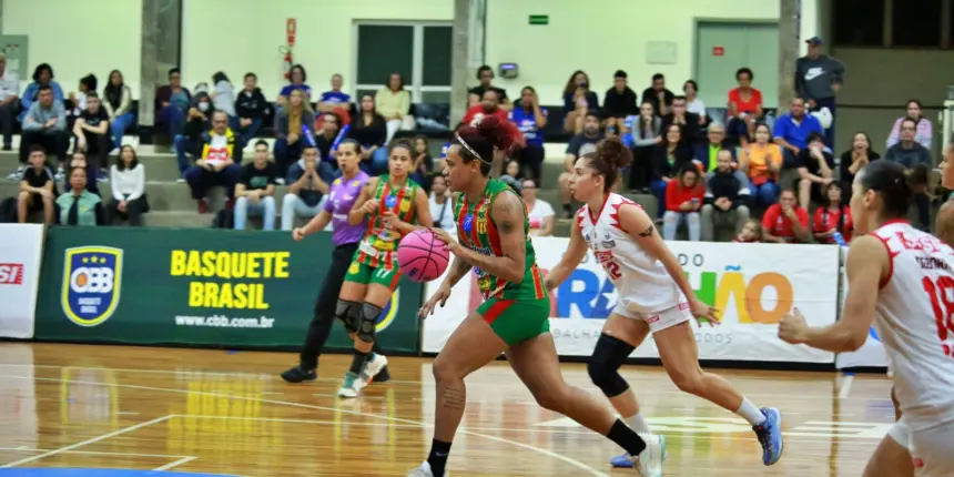 Sampaio Basquete e Sesi Araraquara disputam quarto jogo da final Sampaio Basquete e Sesi Araraquara disputam quarto jogo da final