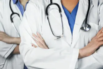 5 benefícios de comprar diploma medicina