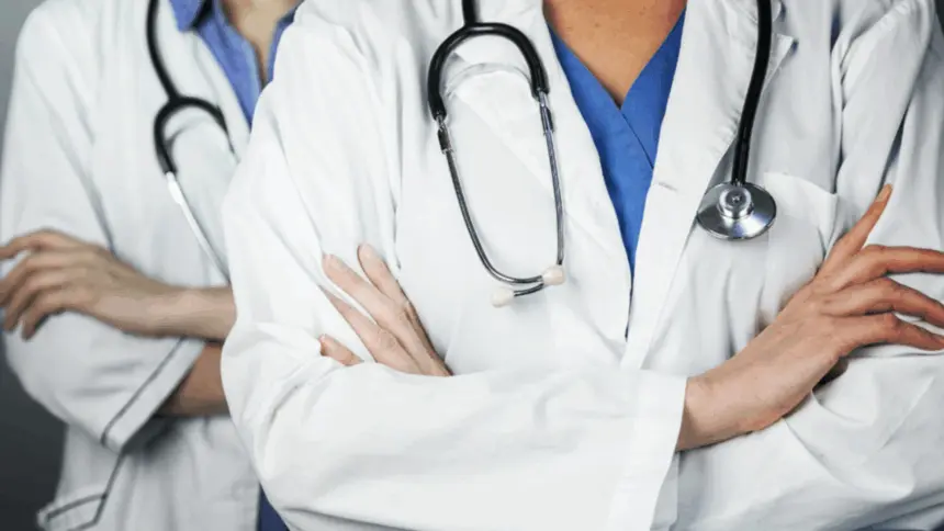 5 benefícios de comprar diploma medicina