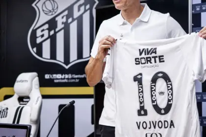 Vojvoda é apresentado oficialmente como novo técnico do Santos