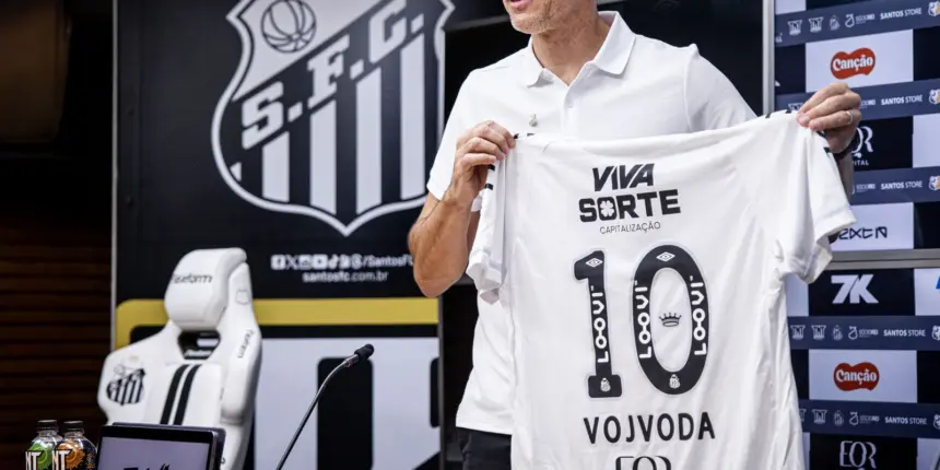 Vojvoda é apresentado oficialmente como novo técnico do Santos Vojvoda é apresentado oficialmente como novo técnico do Santos