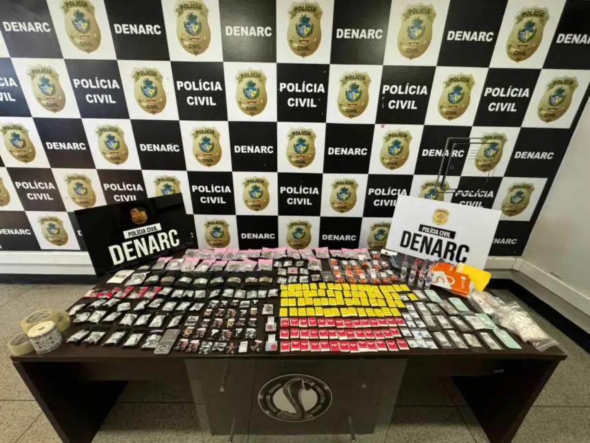PCGO desarticula laboratório de drogas, prende duas mulheres e apreende grande quantidade de entorpecentes – Policia Civil do Estado de Goiás PCGO desarticula laboratório de drogas, prende duas mulheres e apreende grande quantidade de entorpecentes – Policia Civil do Estado de Goiás
