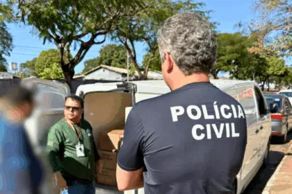 PCGO, Agrodefesa e Vigilância Sanitária apreendem mais 2 toneladas de produtos armazenados e manipulados de maneira irregular