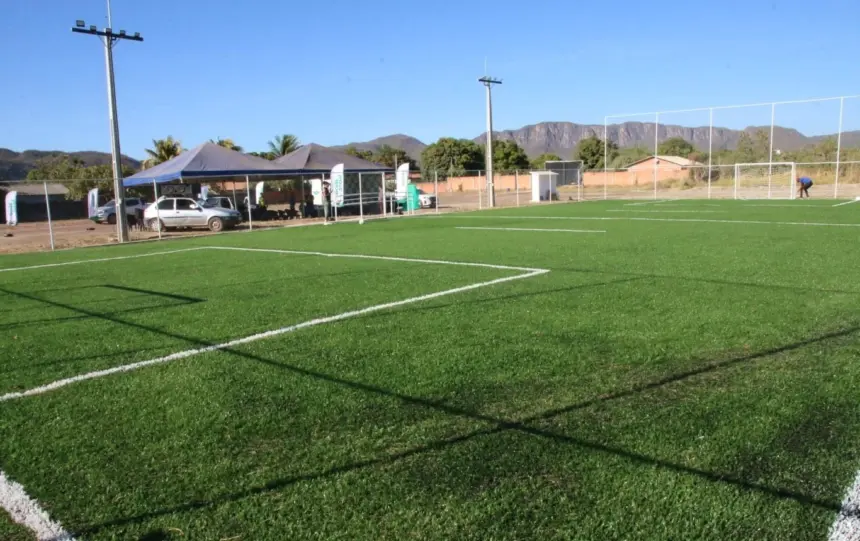 Campos de gramado sintético são entregues no Nordeste goiano – Portal Goiás Campos de gramado sintético são entregues no Nordeste goiano – Portal Goiás